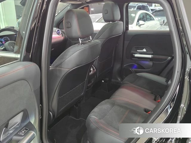 Mercedes-Benz GLA - Class H247 2025 Черный из Кореи, фото 3
