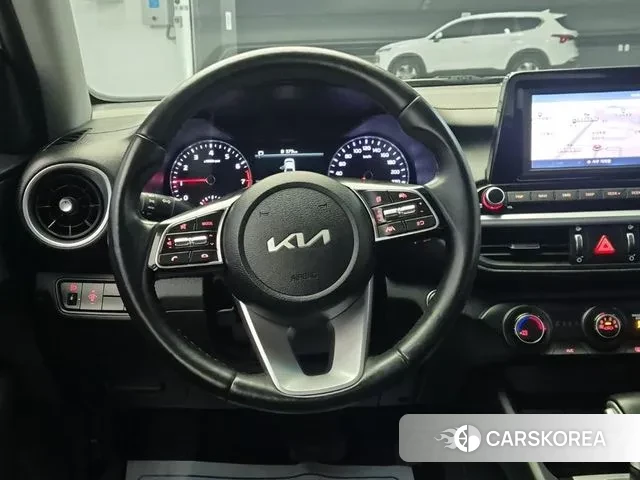 Kia The New K3 2nd generation 2021 Белый из Кореи, фото 3