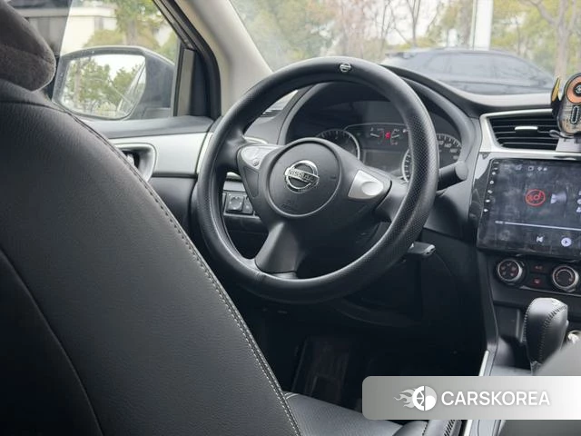 Nissan Xuan Yi 2024 Темно-серый из Китая, фото 3