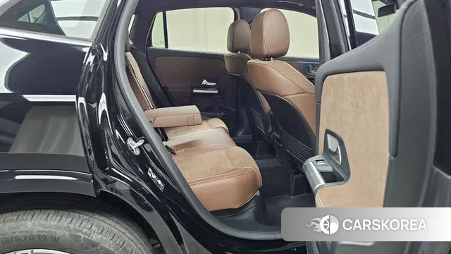 Mercedes-Benz GLA - Class H247 2025 Черный из Кореи, фото 3