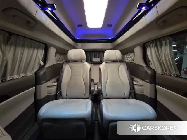 Kia Carnival 4th generation 2022 Черный из Кореи, фото 3