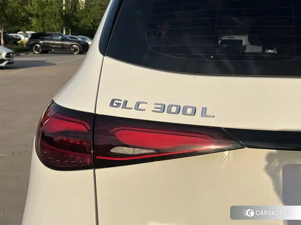Mercedes-Benz GLC 2024 Белый из Китая, фото 3