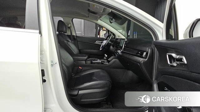 Kia Sportage 5th Generation 2022 Белый из Кореи, фото 3