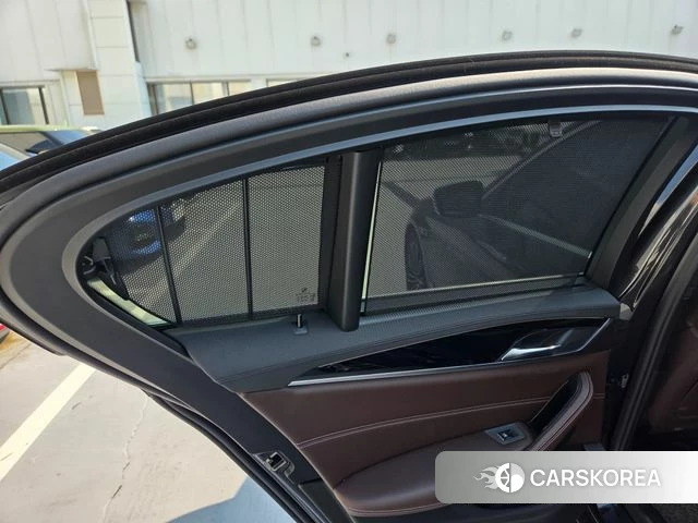 BMW 5 Series (G30) 2019 Серый из Кореи, фото 3