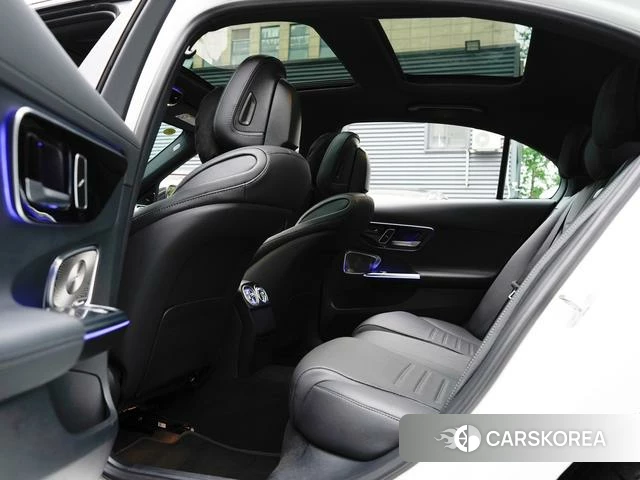 Mercedes-Benz Class C 2024 Белый из Китая, фото 3