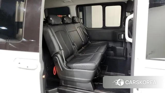 Hyundai Staria 2024 Белый из Кореи, фото 3