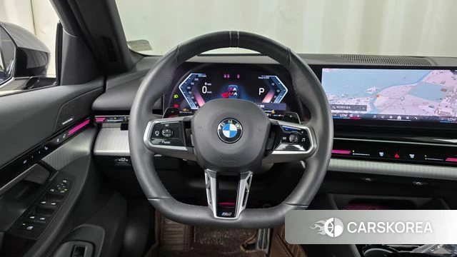 BMW 5 Series (G60) 2024 Черный из Кореи, фото 3