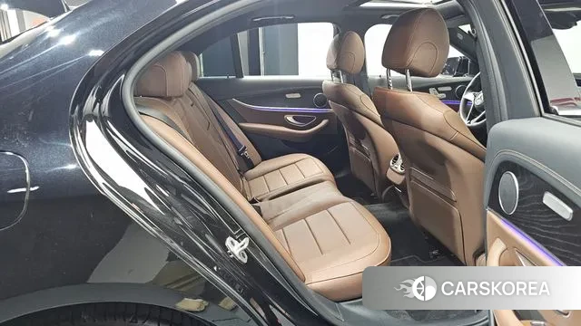 Mercedes-Benz E-Class W213 2023 Черный из Кореи, фото 3