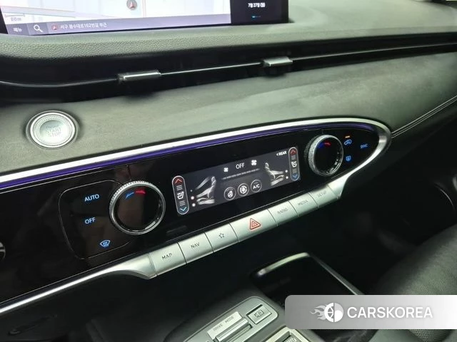 Genesis GV70 2021 Белый из Кореи, фото 3