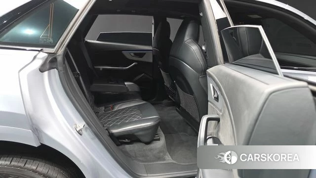 Audi Q8 (4M) 2022 Серебристо-серый из Кореи, фото 3