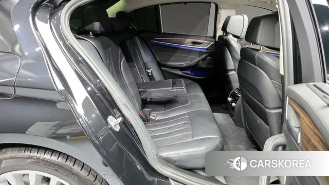 BMW 5 Series (G30) 2022 Черный из Кореи, фото 3