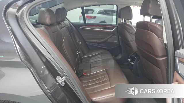BMW 5 Series (G30) 2022 Серый из Кореи, фото 3