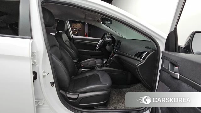 Hyundai Avante AD 2018 Белый из Кореи, фото 3