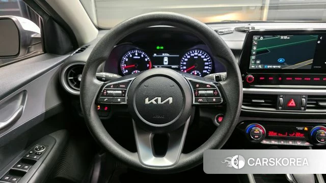 Kia The New K3 2nd generation 2021 Белый из Кореи, фото 3