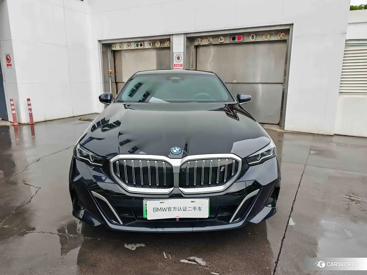 BMW i5 2024 Черный из Китая, фото 3