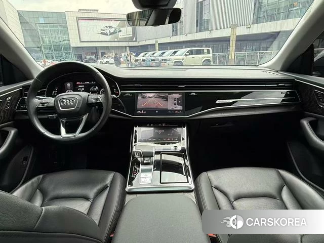 Audi Q8 2022 Черный из Китая, фото 3
