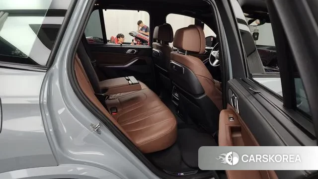 BMW X5 (G05) 2023 Серебристо-серый из Кореи, фото 3
