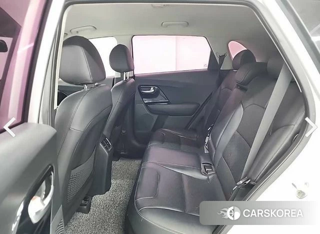 Kia Niro 2019 Серебристо-серый из Кореи, фото 3