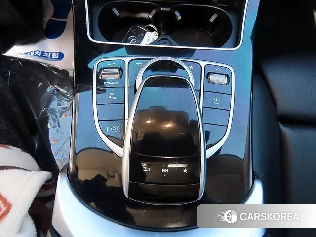 Mercedes-Benz C-Class W205 2018 Белый из Кореи, фото 3