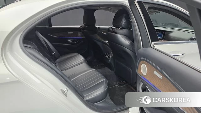Mercedes-Benz E-Class W213 2018 Белый из Кореи, фото 3