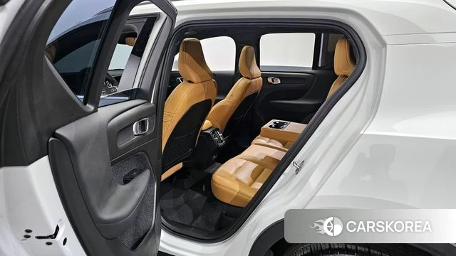 Volvo XC40 2021 Белый из Кореи, фото 3