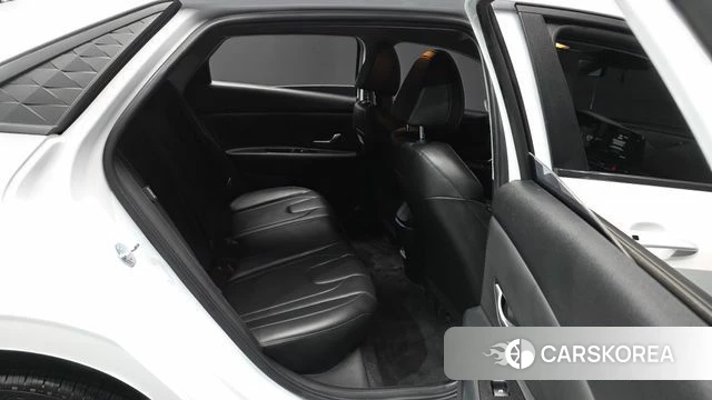 Hyundai The New Avante (CN7) 2024 Белый из Кореи, фото 3