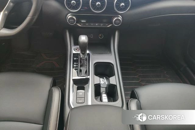 Nissan Xuan Yi 2023 Белый из Китая, фото 3