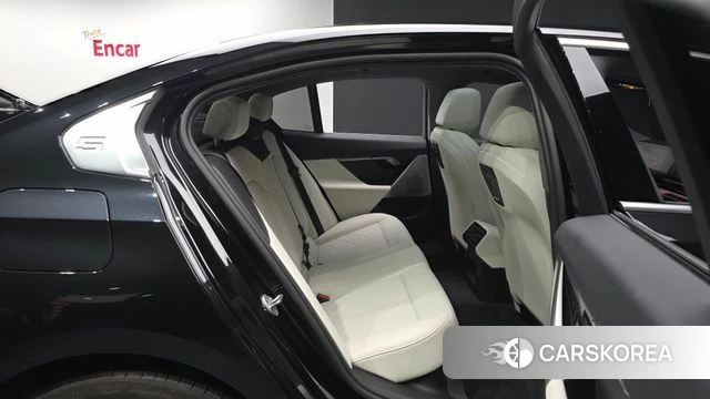 BMW 5 Series (G60) 2025 Черный из Кореи, фото 3