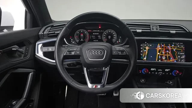 Audi Q3 (F3) 2022 Белый из Кореи, фото 3