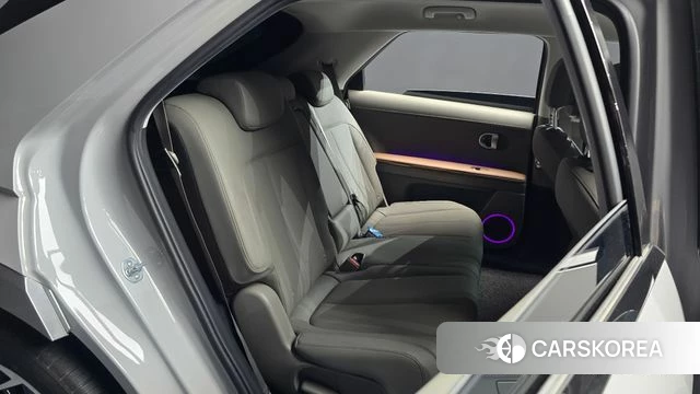 Hyundai Ionic 5 2024 Серебристо-серый из Кореи, фото 3