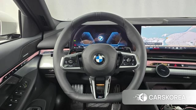 BMW 5 Series (G60) 2025 Белый из Кореи, фото 3