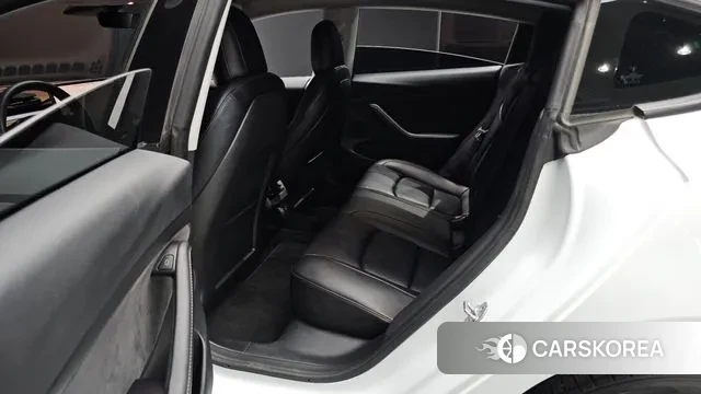 Tesla Model 3 2022 Белый из Кореи, фото 3