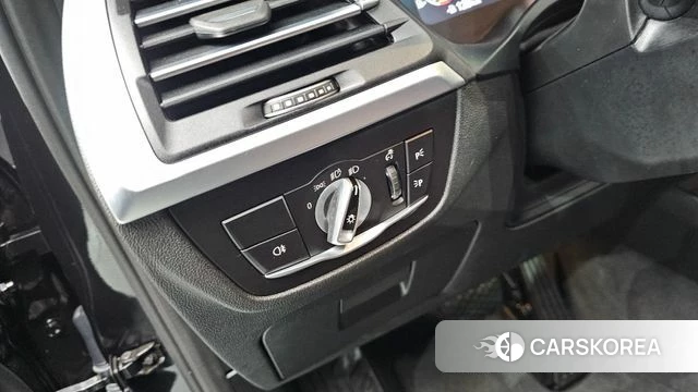 BMW X4 (G02) 2023 Черный из Кореи, фото 3