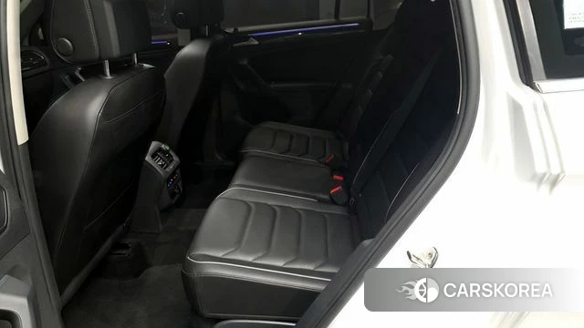 Volkswagen Tiguan second Generation 2021 Белый из Кореи, фото 3