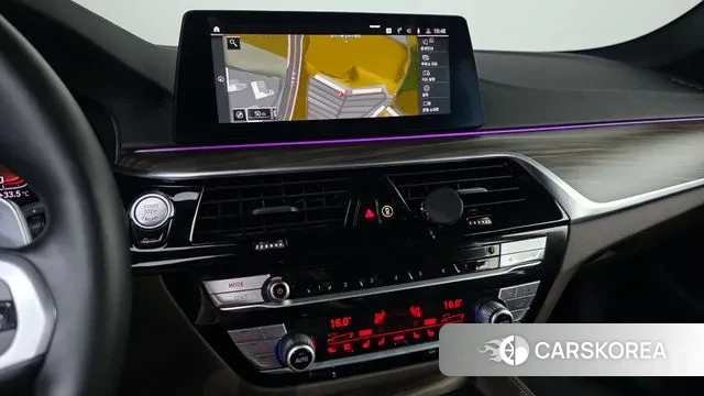 BMW 5 Series (G30) 2020 Белый из Кореи, фото 3