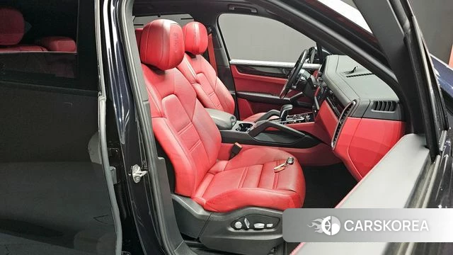 Porsche Cayenne (PO536) 2021 Черный из Кореи, фото 3