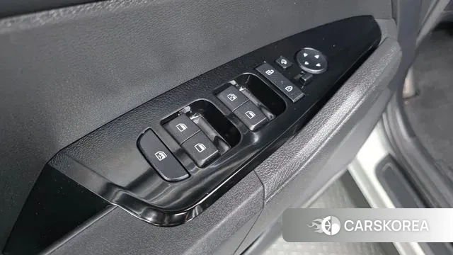 Kia Sportage 5th Generation 2023 Белый из Кореи, фото 3