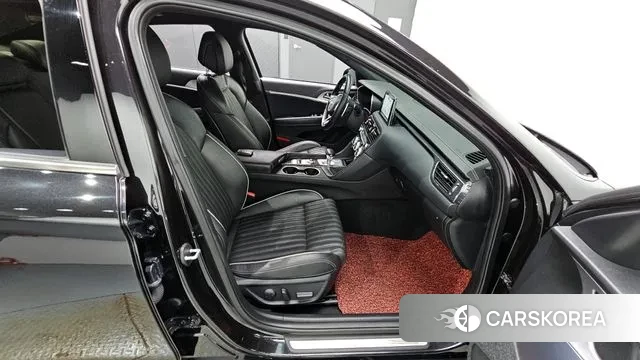 Genesis G70 2018 Черный из Кореи, фото 3