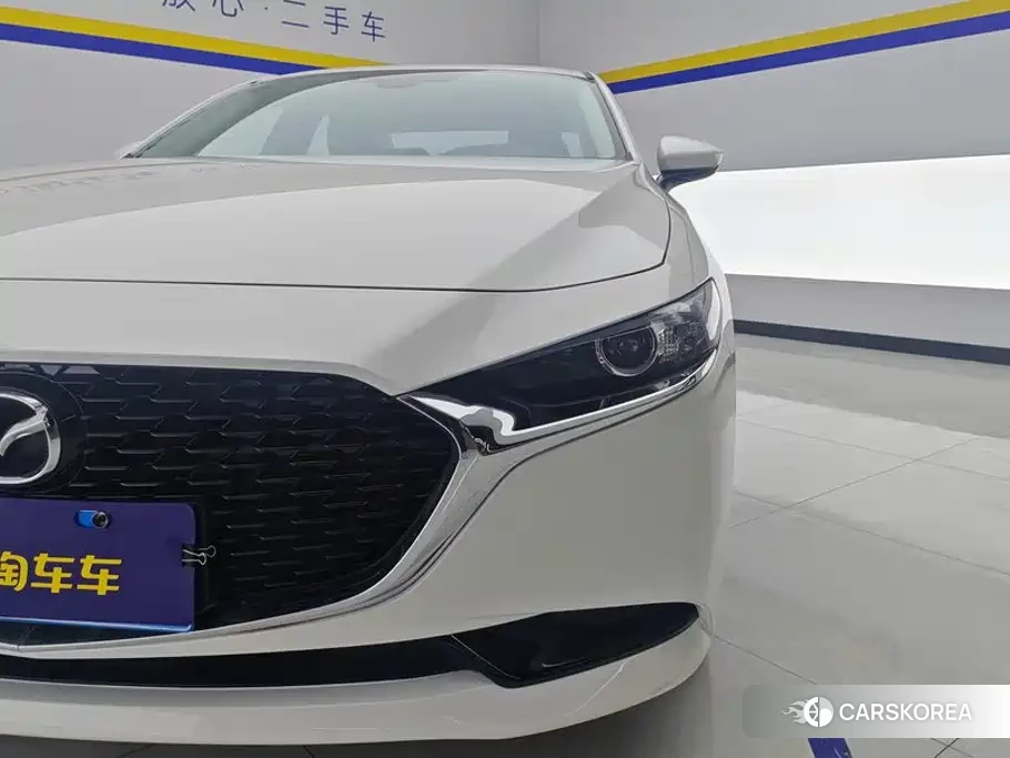 Mazda 3 2026 Белый из Китая, фото 3