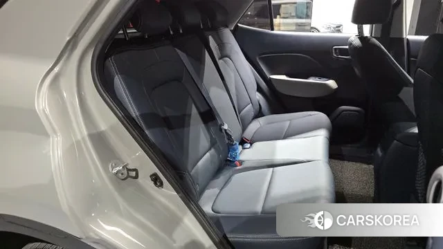 Hyundai Venue 2020 Серебристо-серый из Кореи, фото 3