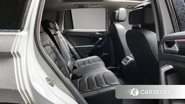 Volkswagen Tiguan second Generation 2023 Белый из Кореи, фото 3