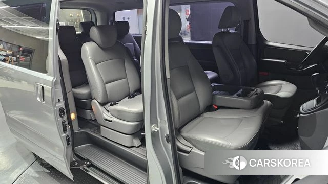 Hyundai The New Grand Starex 2018 Серебряный из Кореи, фото 3