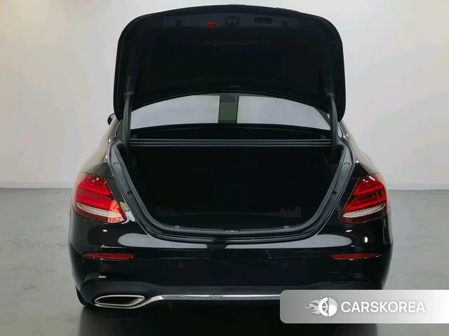 Mercedes-Benz E-class 2020 Черный из Китая, фото 3