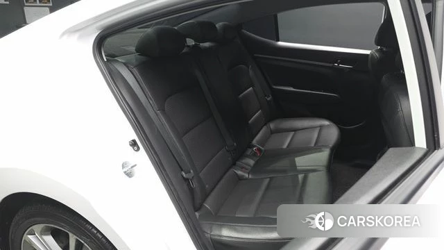 Hyundai Avante AD 2018 Белый из Кореи, фото 3