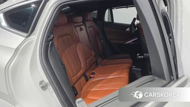 BMW X6 (G06) 2021 Белый из Кореи, фото 3