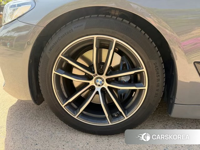 BMW 5 Series (G30) 2021 Серый из Кореи, фото 3