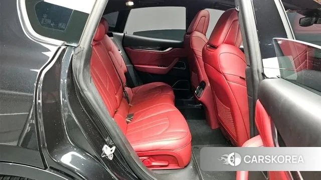 Maserati Levante 2022 Черный из Кореи, фото 3