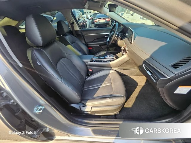 Hyundai Sonata Hybrid (DN8) 2021 Серебристо-серый из Кореи, фото 3