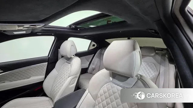 Genesis The New G70 2023 Серебристо-серый из Кореи, фото 3