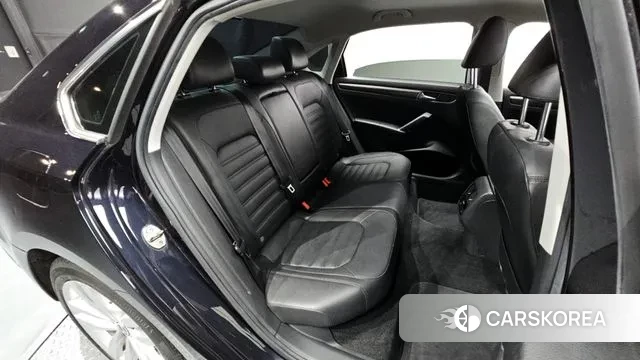 Volkswagen The New Passat 2018 Черный из Кореи, фото 3